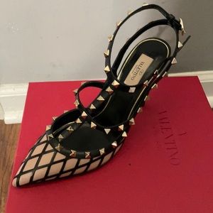 Valentino Garavani pump
